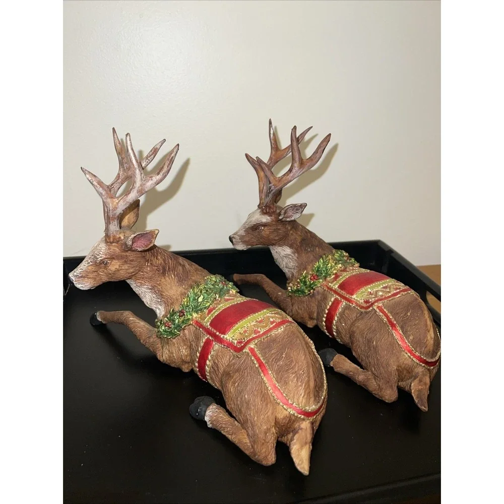 Set Of 2 Reindeer Resin Wooden Look Christmas Holiday Wreath Decor Display 10x8